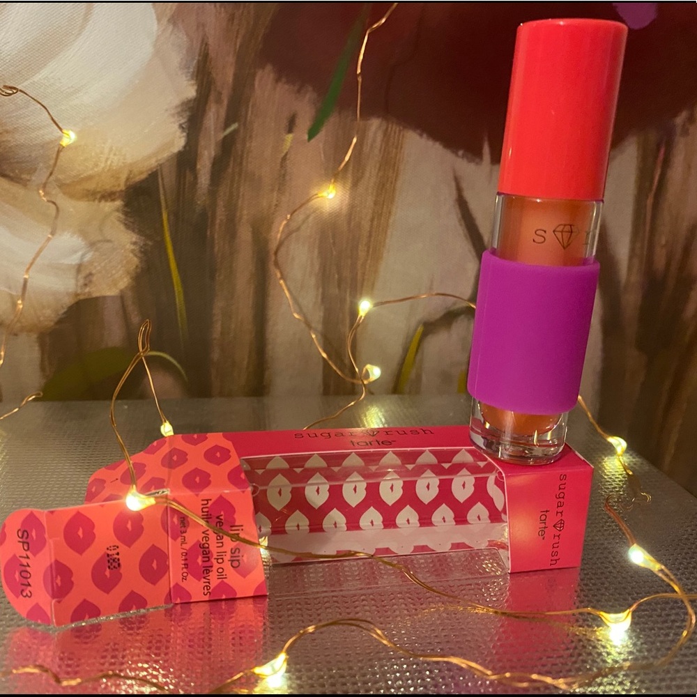 Lip oil / lip gloss